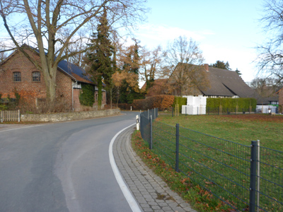 Ohrser Straße in Lage Kurvenbereich im Dorf Ohrsen