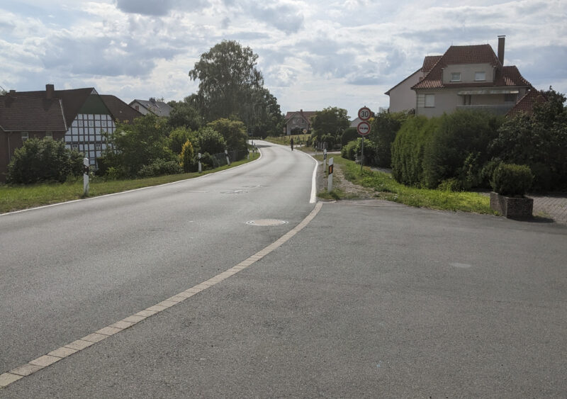 Heiden-Radweg-Kreuzung-An-der-Reihe